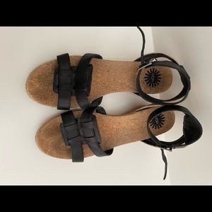 Ugg Maysie Espadrille Wedges- 10